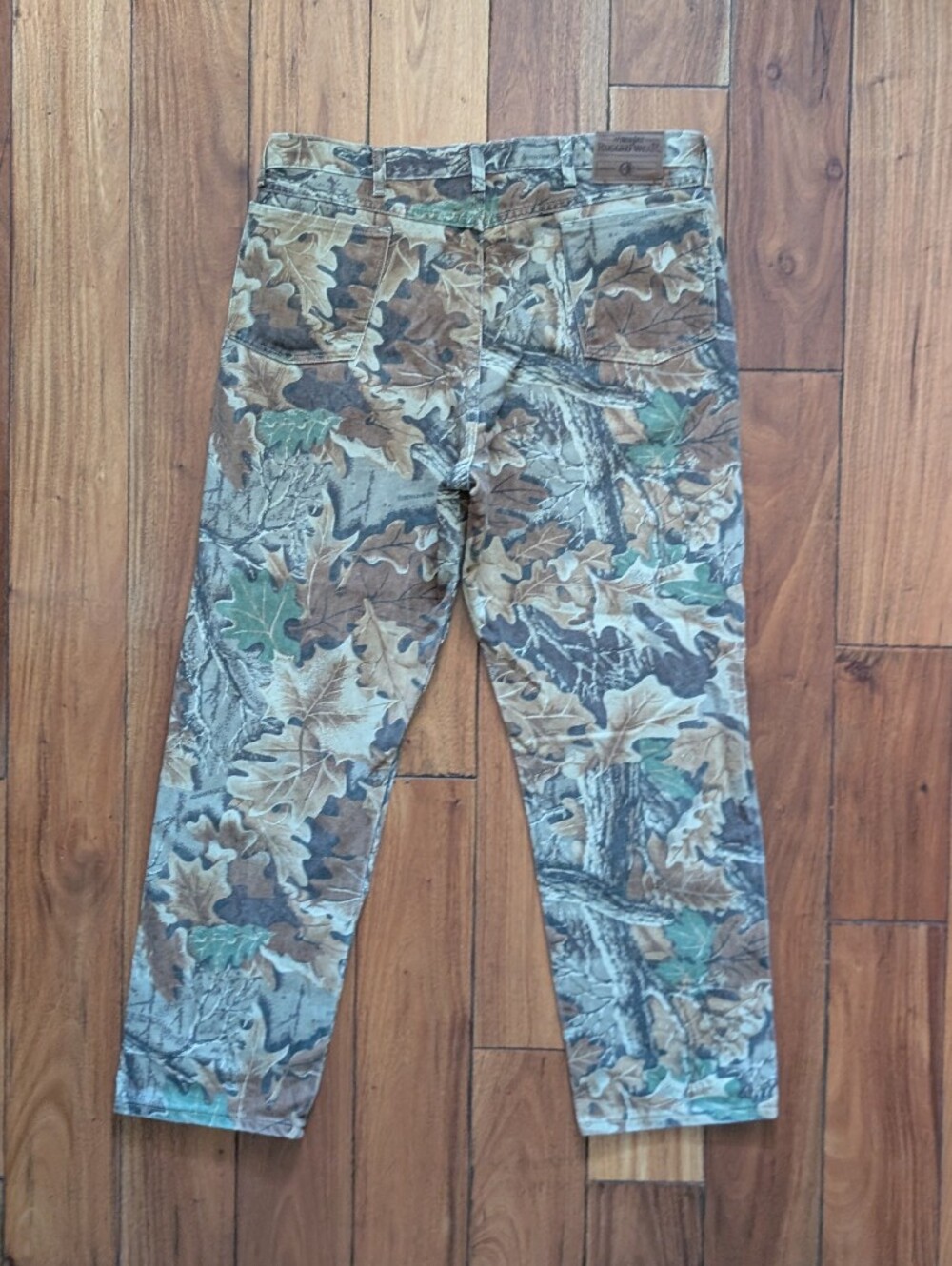 Wrangler Rugged Vintage Camo Jeans (40)